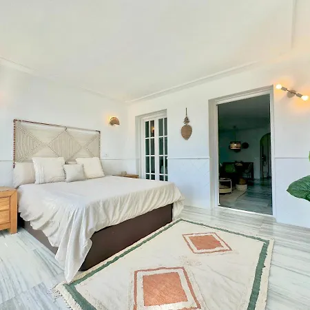 - New Modern Flat Nueva Andalucia In Puerto Banus - Exceptionnel Location Apartment