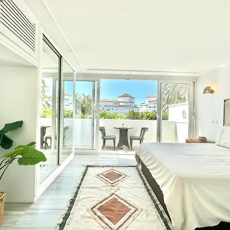 - New Modern Flat Nueva Andalucia In Puerto Banus - Exceptionnel Location *