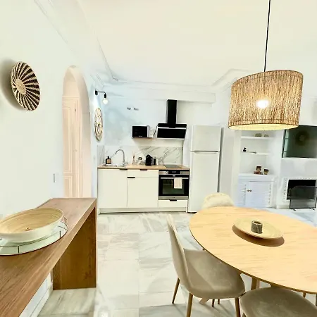 - New Modern Flat Nueva Andalucia In Puerto Banus - Exceptionnel Location * Marbella