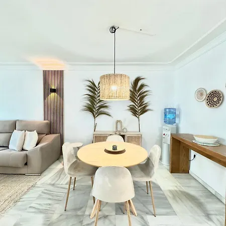 - New Modern Flat Nueva Andalucia In Puerto Banus - Exceptionnel Location *