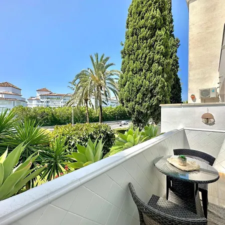 - New Modern Flat Nueva Andalucia In Puerto Banus - Exceptionnel Location *