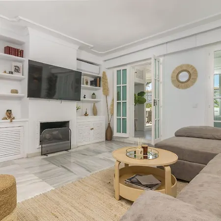 - New Modern Flat Nueva Andalucia In Puerto Banus - Exceptionnel Location
